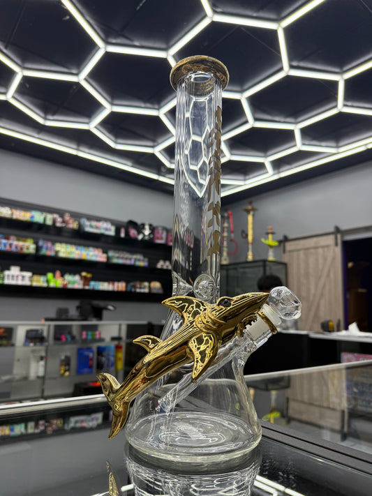 Gold shark water pipe 🦈